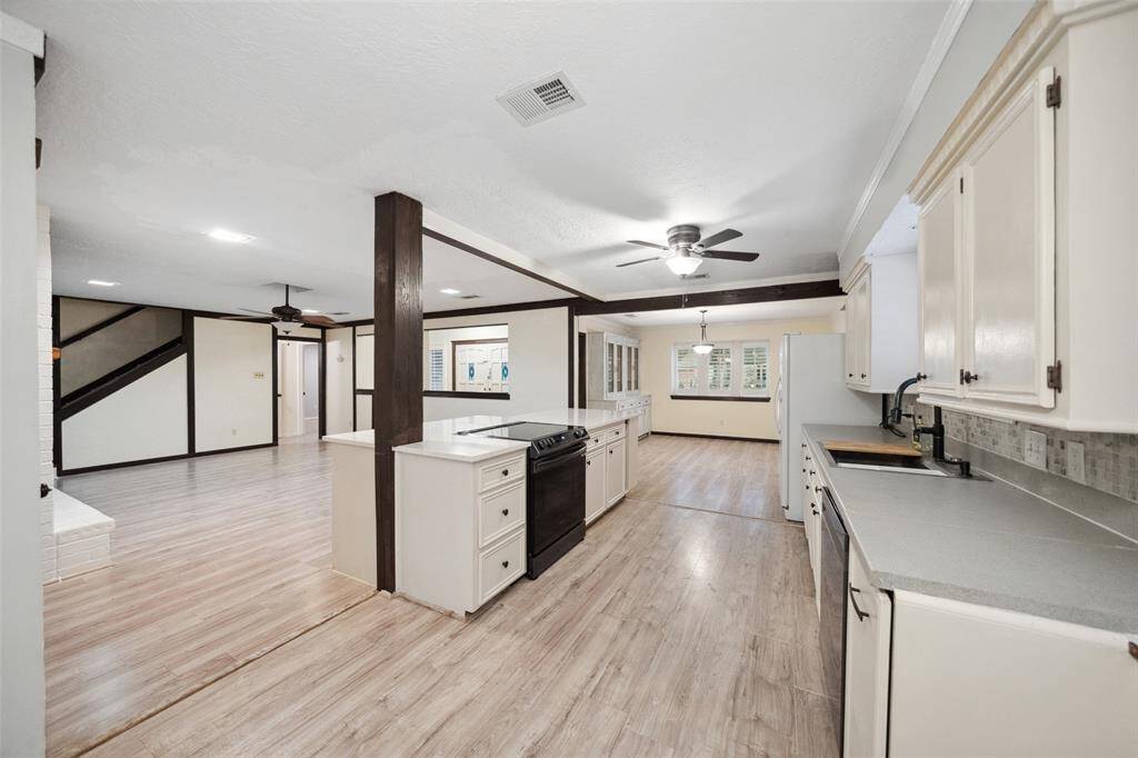 Perfect for hosting or entertaining.