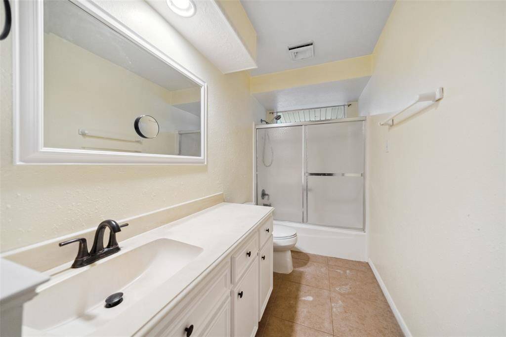 Upstairs bath.