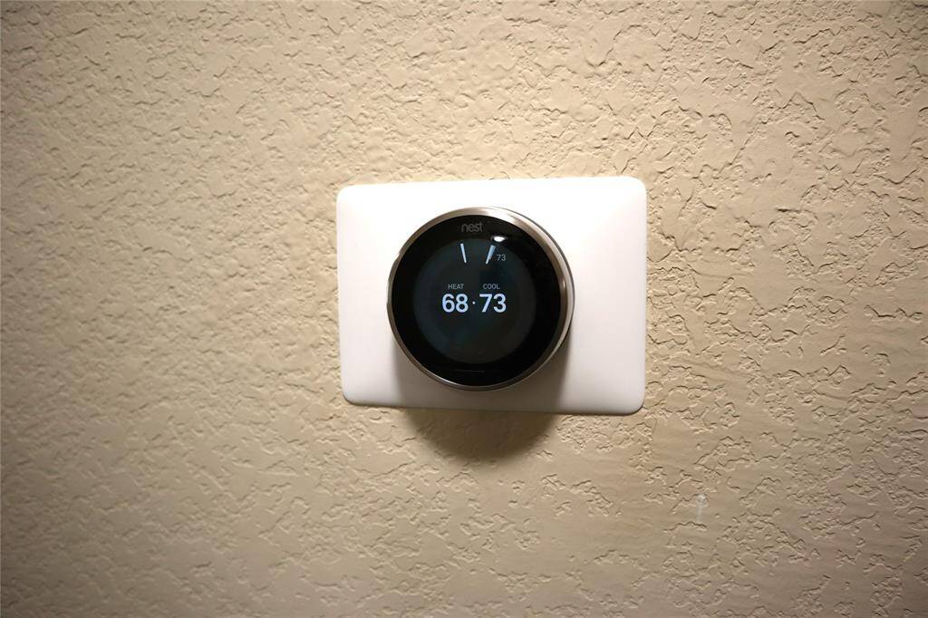 Programable Nest Thermastat.