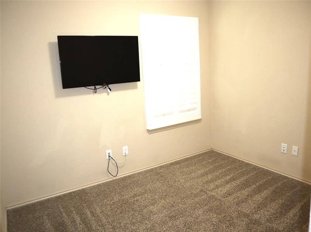 2nd Bedroom.