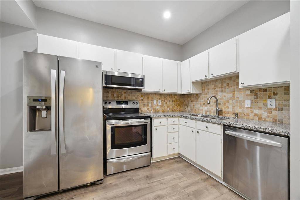 Kitchen also features a Pantry.