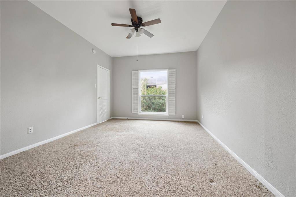 Large Bedroom