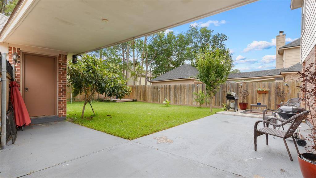 covered walkway from garage to home