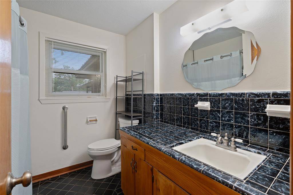 Secondary Bathroom