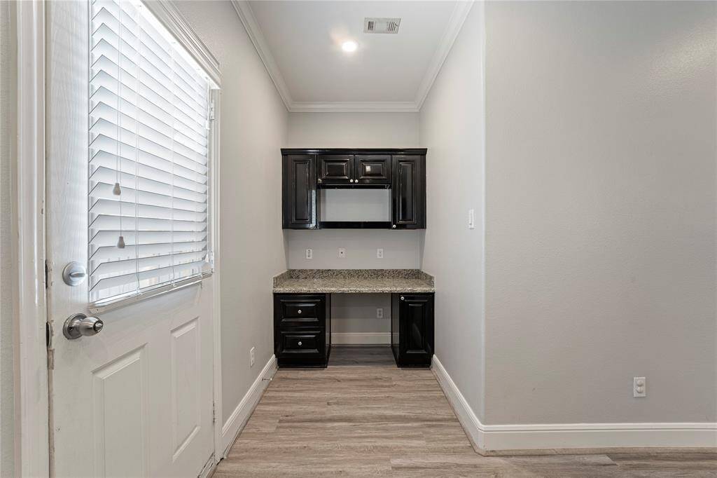 Work from home office nook, on the main floor!