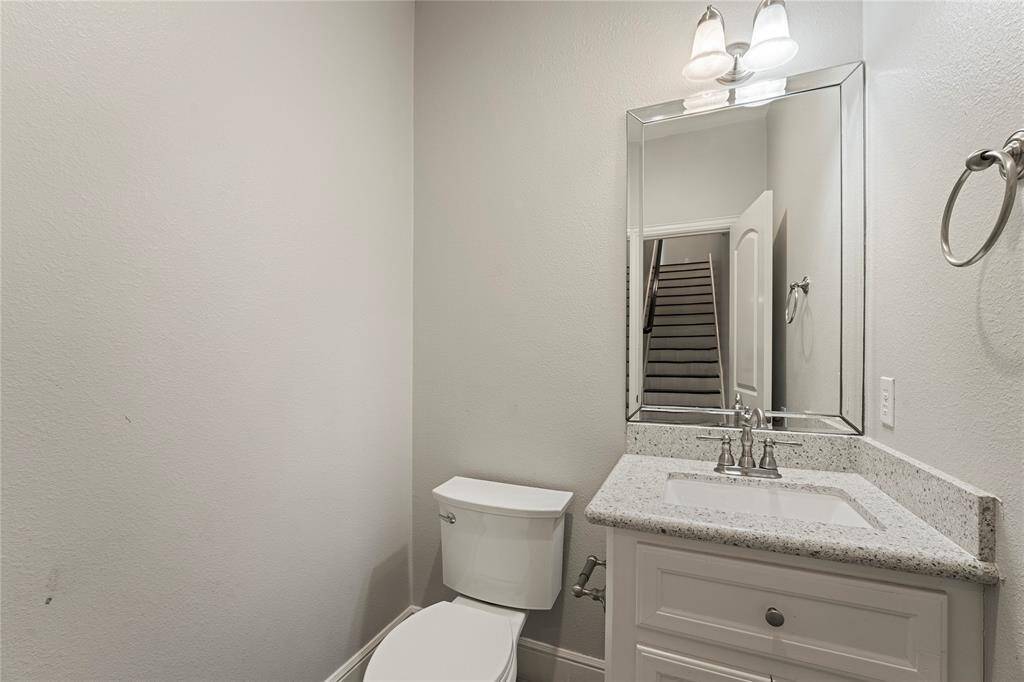 Powder bath on the 2nd floor