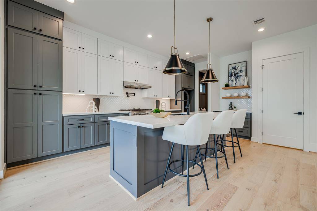 ASK ABOUT CUSTOMIZATION OPTIONS DURING CONSTRUCTION ONLY *MAZZARINO MODEL HOME * PHOTOS MAY SHOW A SIMILAR FLOOR PLAN AND/OR UPGRADED/ALTERNATIVE FINISHES * Please use these photos as a guide *THIS IS AN ACTIVE CONSTRUCTION SITE, BUYERS MUST REQUEST APPOINTMENT TO BE ON PREMISE AT ALL TIMES.