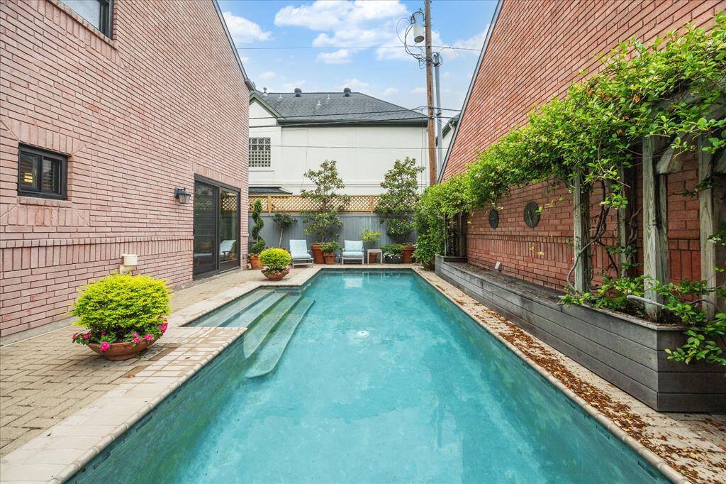 Beautiful, heated pool.