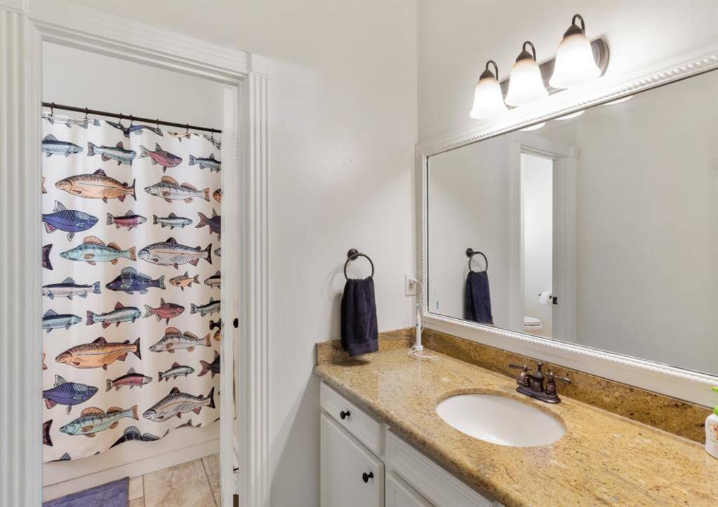 Secondary vanity for the 3rd bedroom.