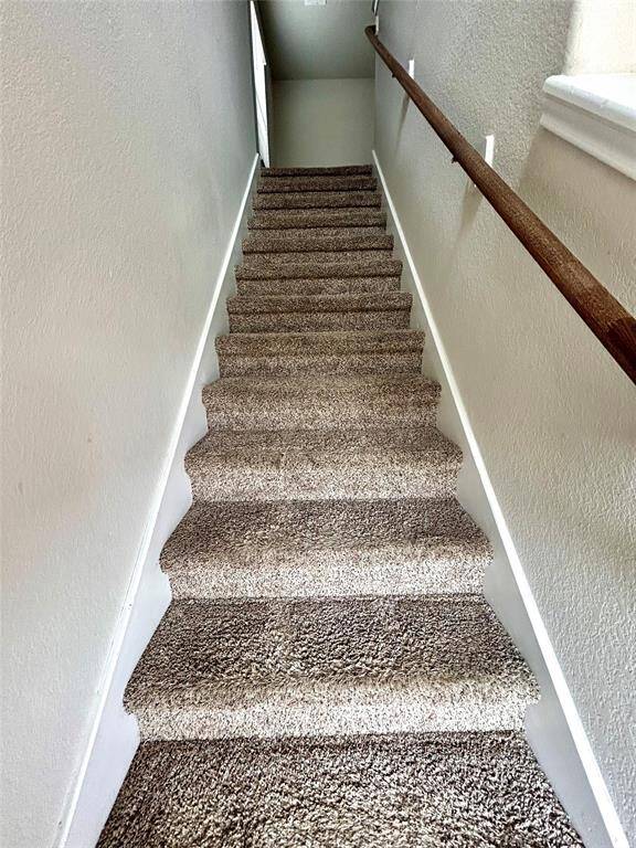 High ceilings, clean stairs and handrails.