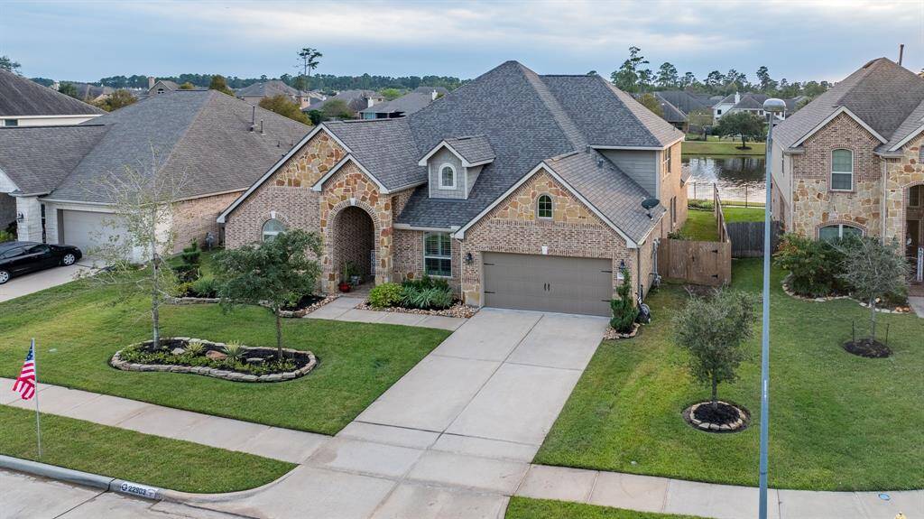 Aerial view of front elevation.