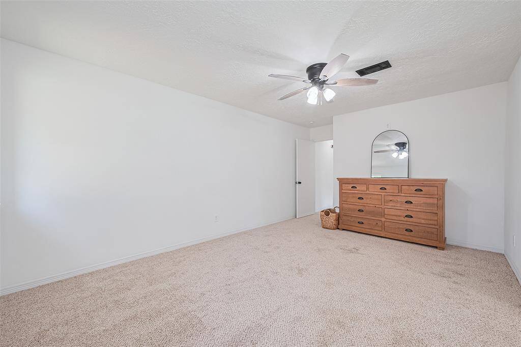Serene space to relax and end your day!