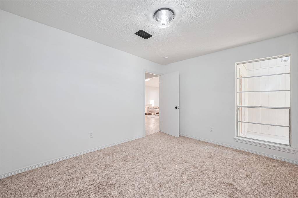Secondary bedroom , new paint and carpets