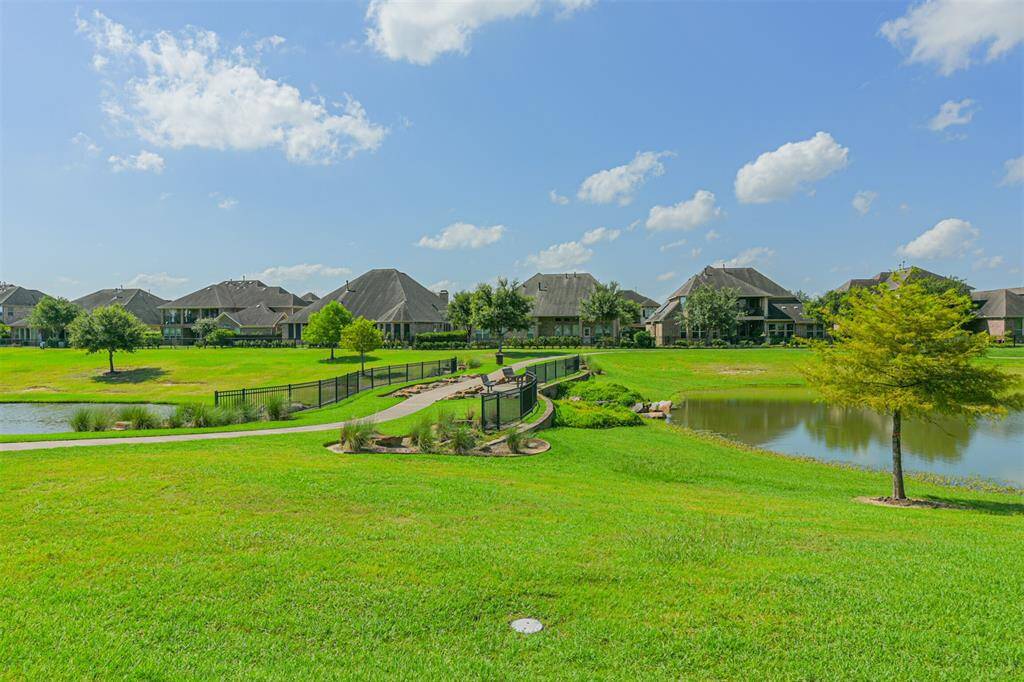 Lakes of Bella Terra features a system of lakes, walking trails, and waterfalls that add to the beauty of the neighborhood.