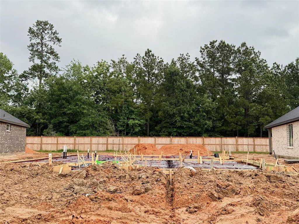 Great Homesite Backing to Greenbelt!