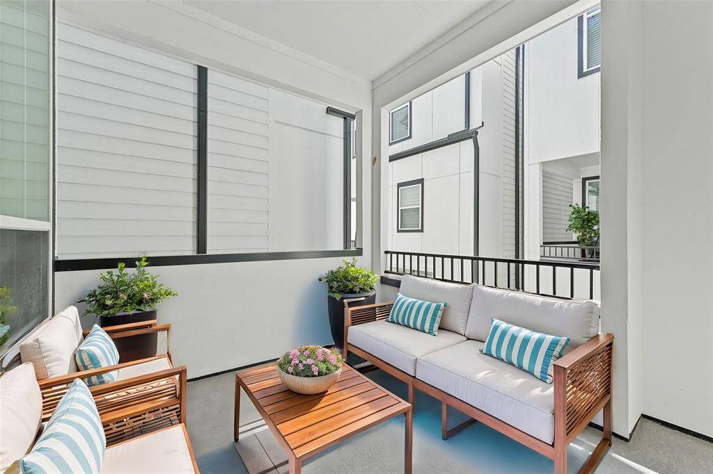 *Photos of similar floor plan. Finishes may vary.