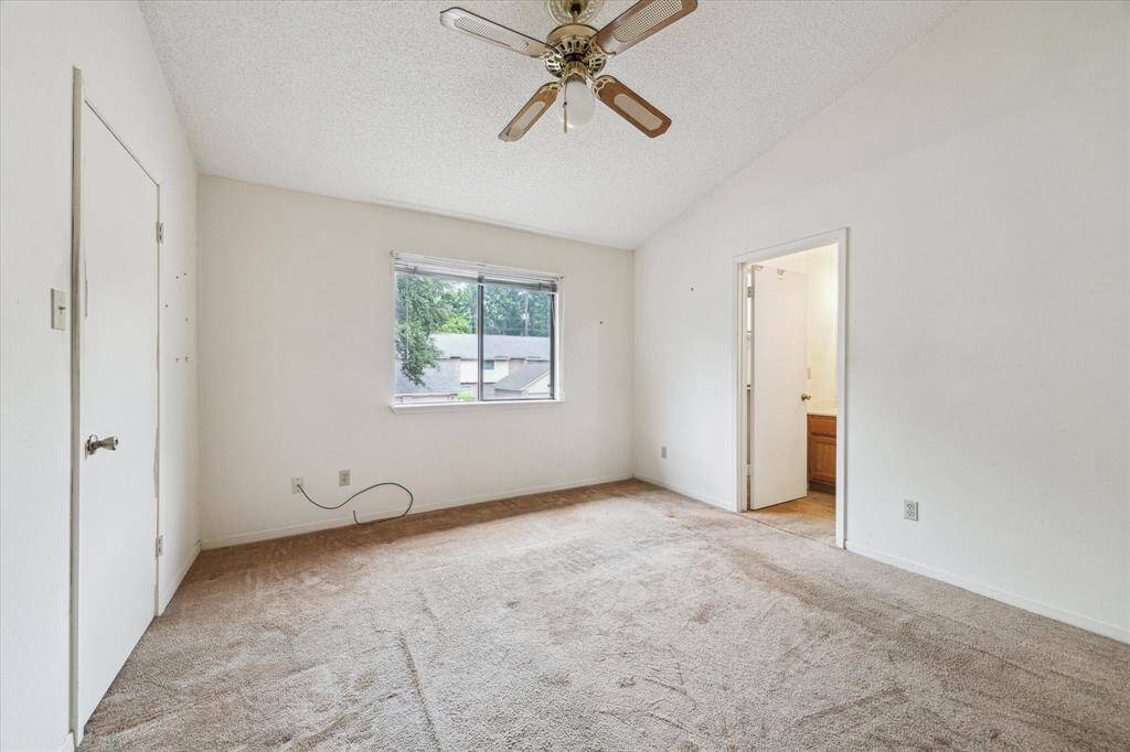 1/2 bath downstairs.  So convenient!