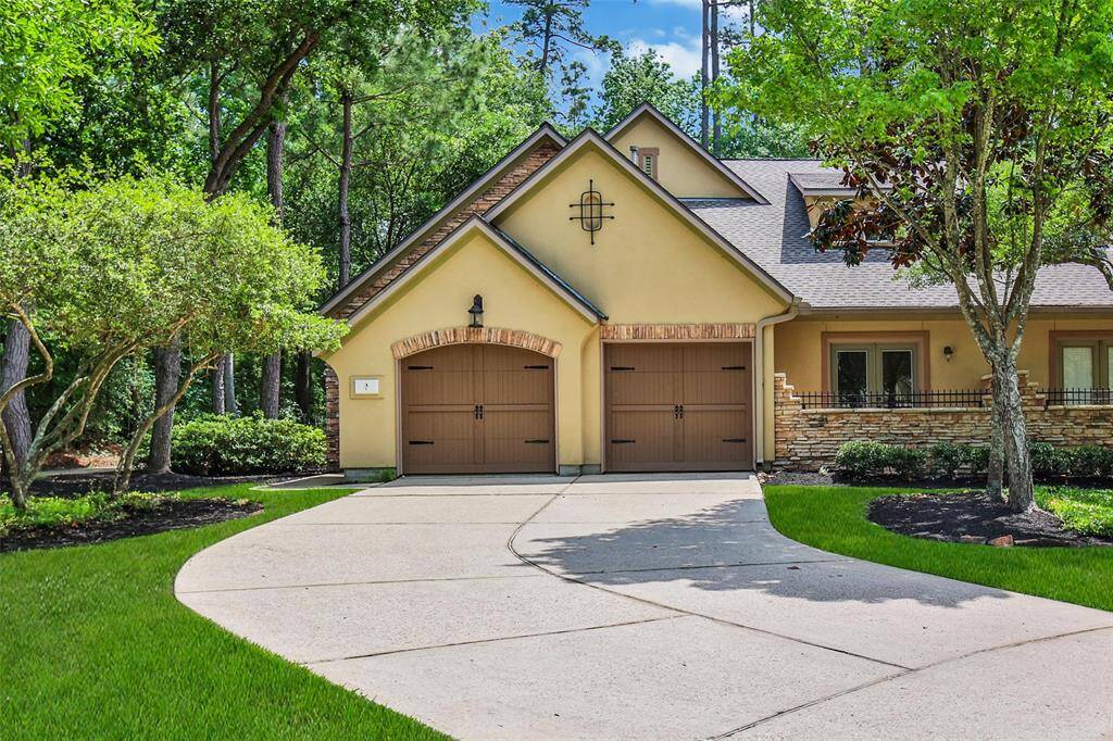 Welcome home to 3 Cobble Gate Pl. 2,287 sf with 2 bedrooms, 3 baths, and a 2 car garage.