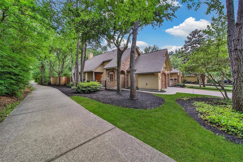 Do you love the walking trails that meander throughout The Woodlands? You can easily jump on them for your daily walk!