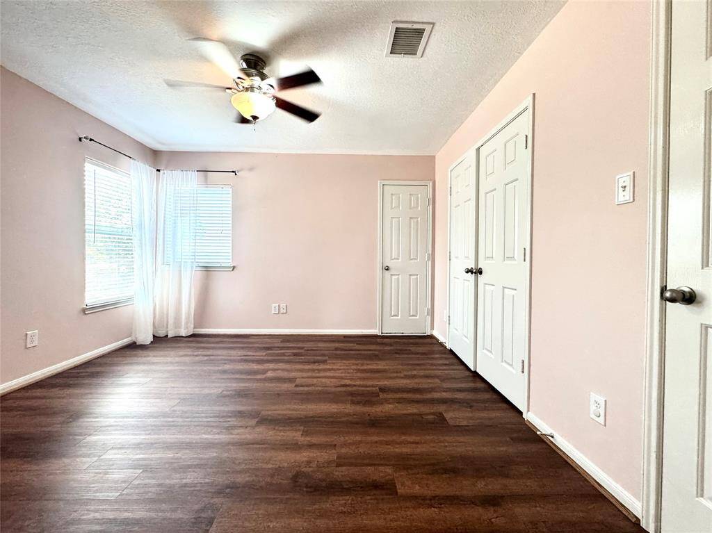 Bedroom 4 (2nd floor)