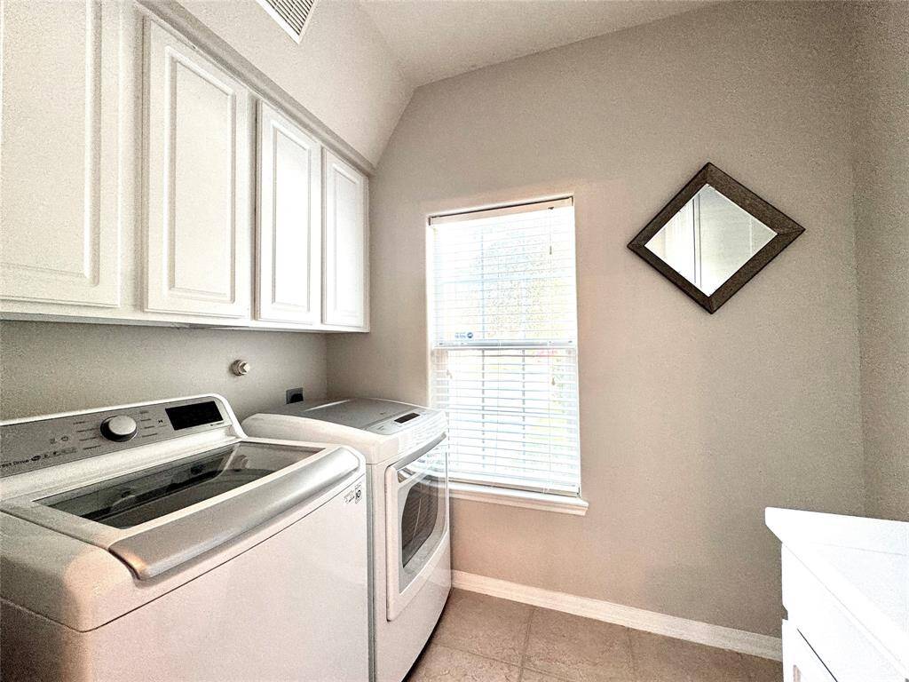 Utility Room - Clothes Washer/Dryer Included