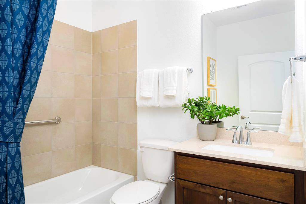 Model home photo shown. Actual interior and exterior selections may vary by homesite.