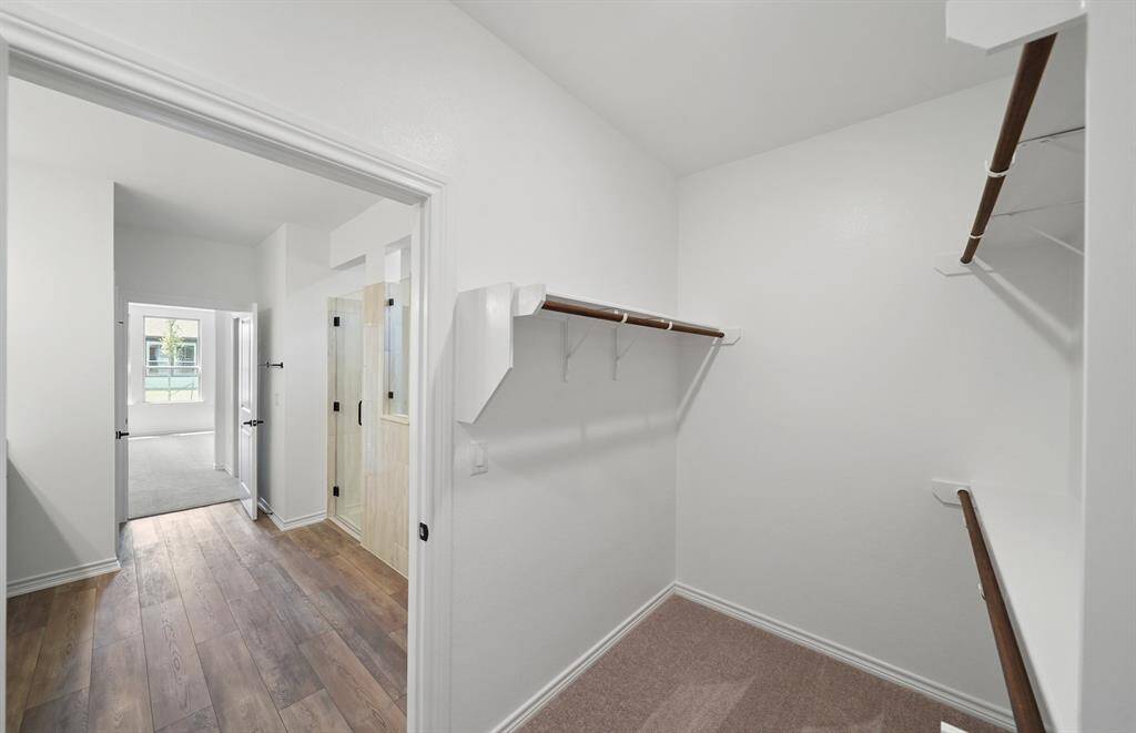 Photos are of a previously completed spec. See sales counselors for specific selections