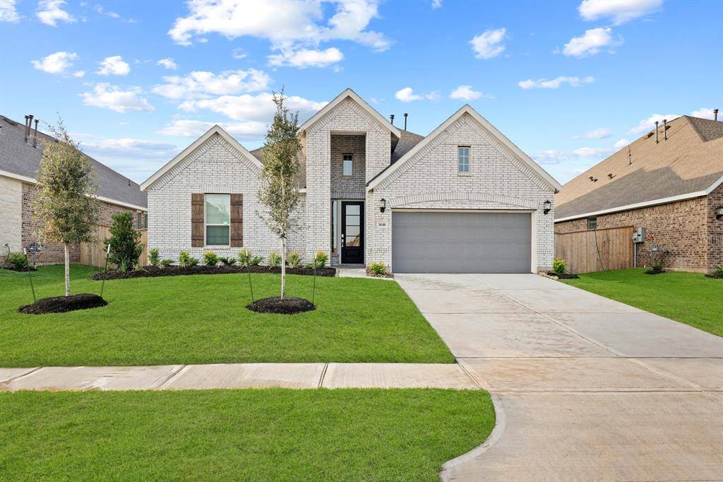 The Seth Brothers Team welcomes you to 3616 Field Coast Lane!