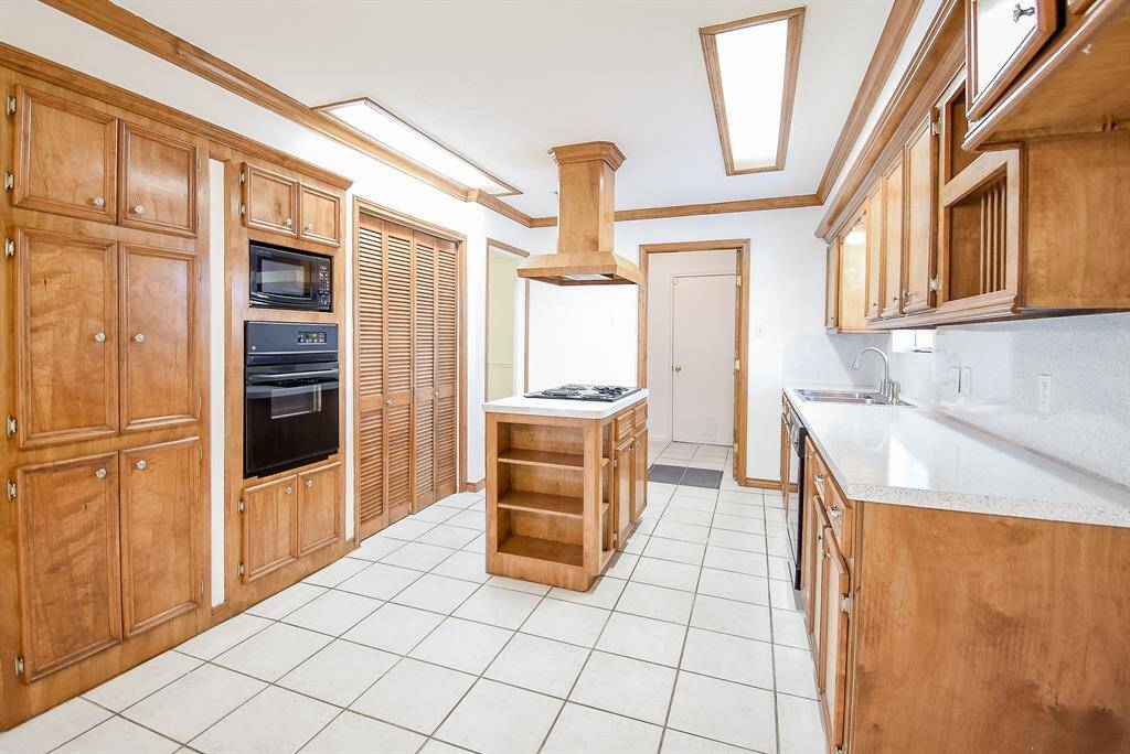 GAlley Kitchen Dining Area
