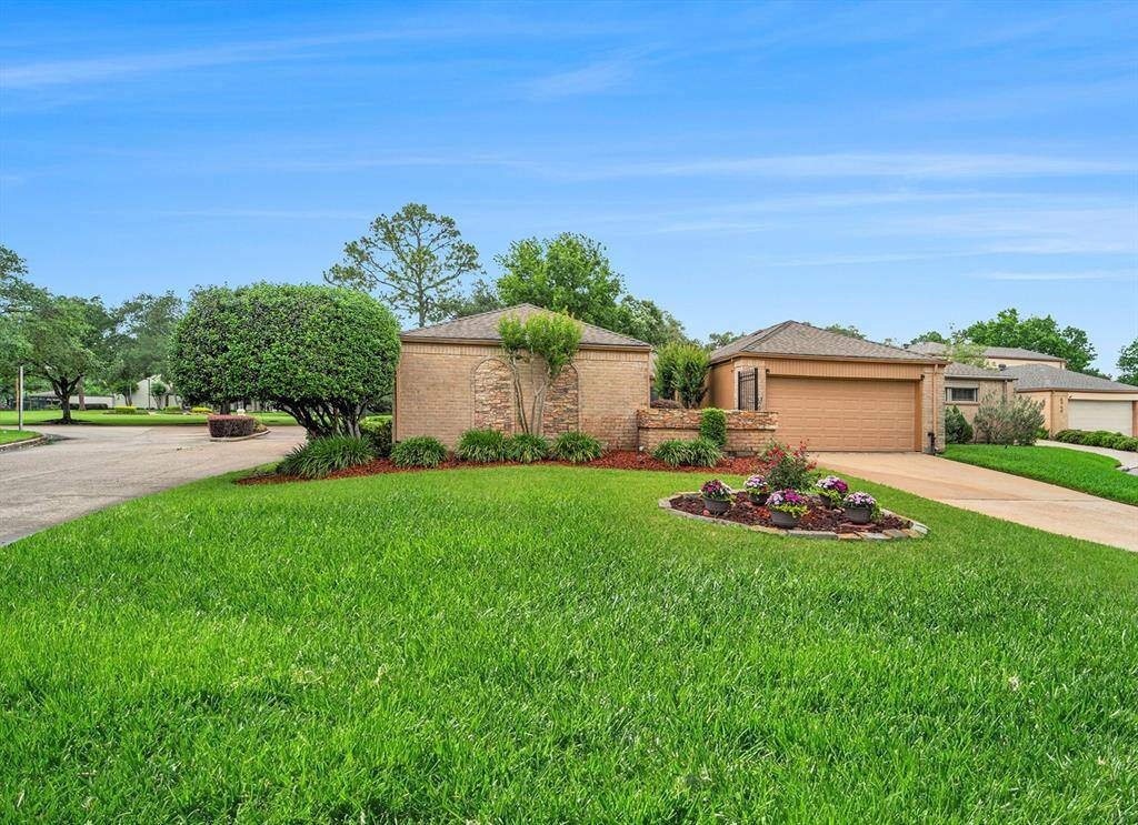 Perfectly positioned on a spacious corner lot in a quiet cul-de-sac. The corner lot provides extra outdoor space and added privacy.