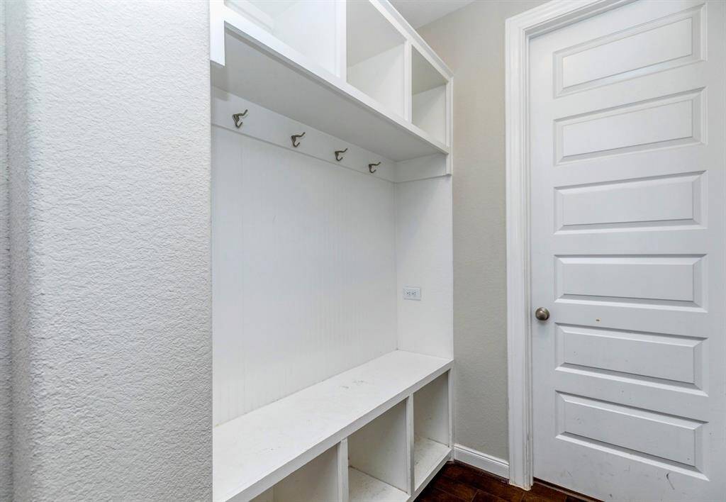 MUDROOM