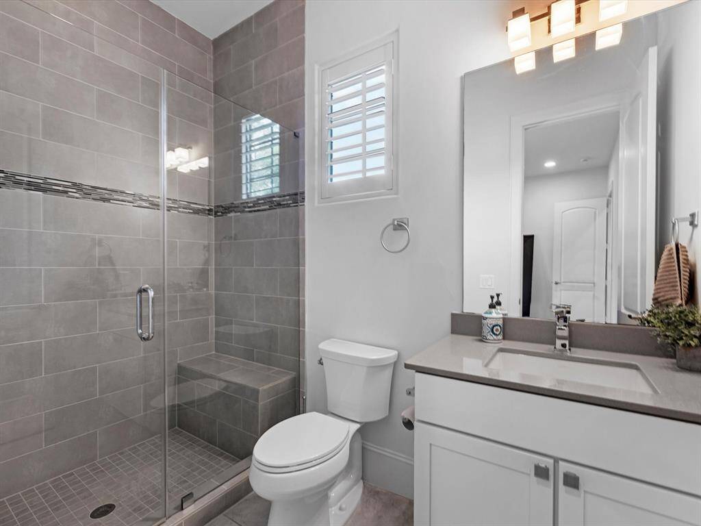 Each of the bedrooms has a private en suite. The en suites are beautifully designed, with modern fixtures, walk-in showers, and elegant finishes. Perfect for large families, multi-generational living, or anyone who values their personal privacy.