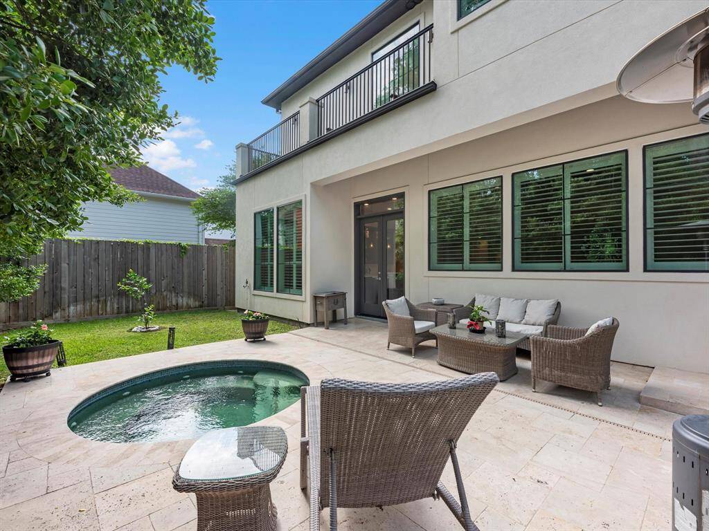 Enjoy sipping on your drink of your choice while you enjoy your private space.