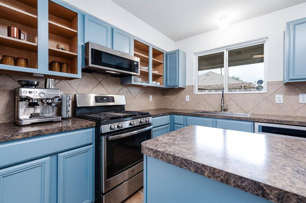 Over Range Microwave Vent Hood.