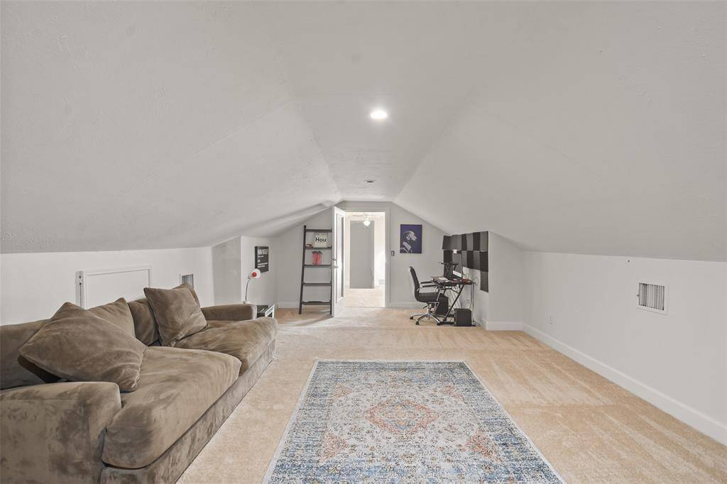 Another view of the gameroom.