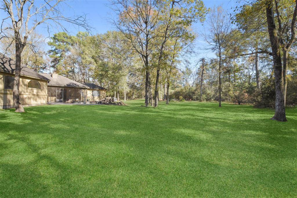 The expansive backyard provides lots of room to enjoy the outdoors & peaceful surroundings.