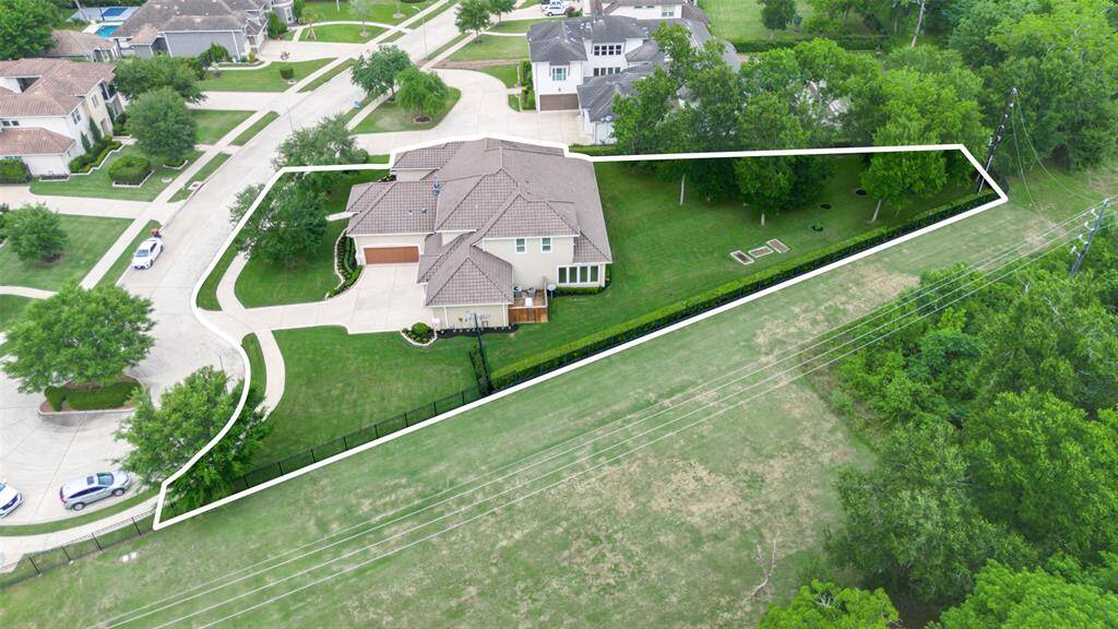 Location Location Location! This property showcases a spacious, modern home on a large, beatuifully manicured 2/3 acre lot. This is the prime location you have been hoping to find!