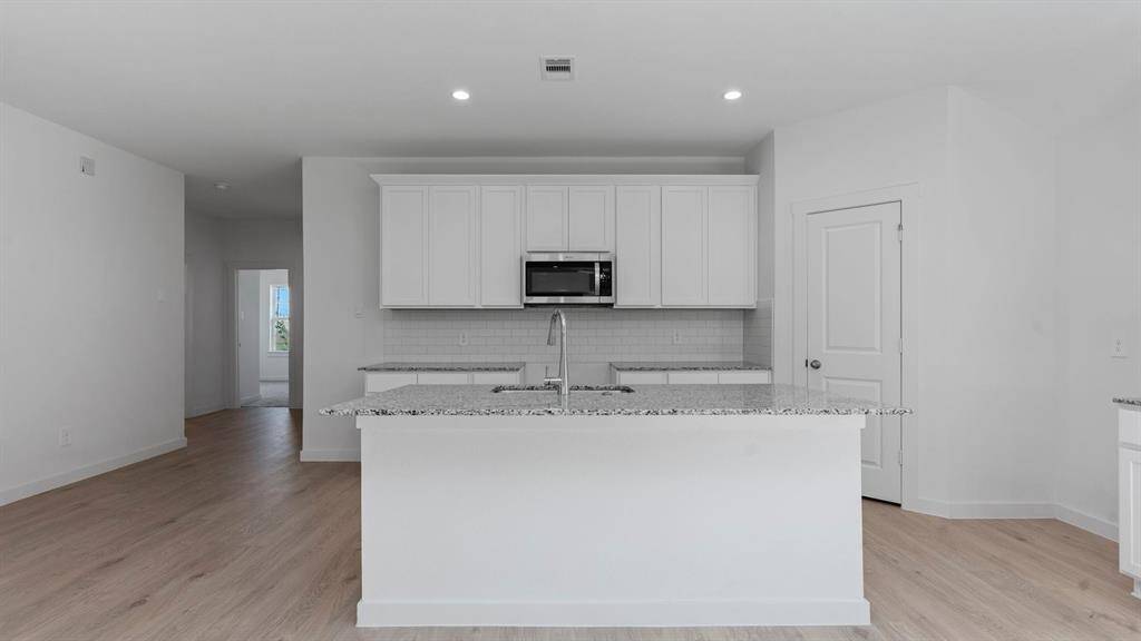 *Images and 3D tour are for illustration only and options may vary from home as built.