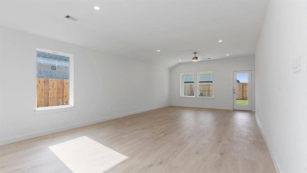 *Images and 3D tour are for illustration only and options may vary from home as built.