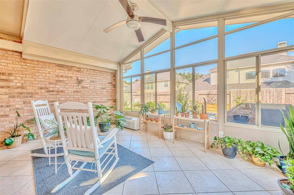 Amazing sunroom/covered patio