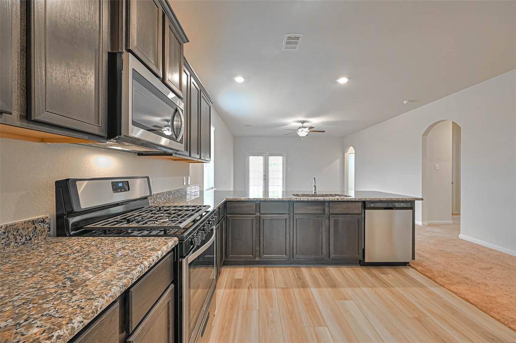 Beautiful granite countertops.