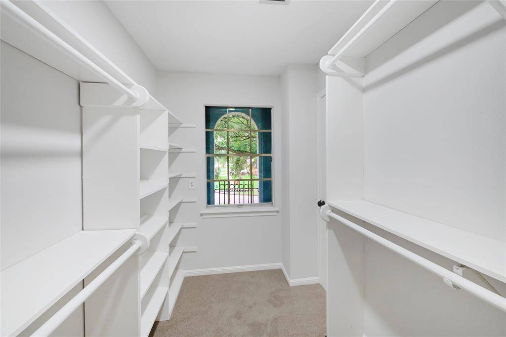 Walk in closet