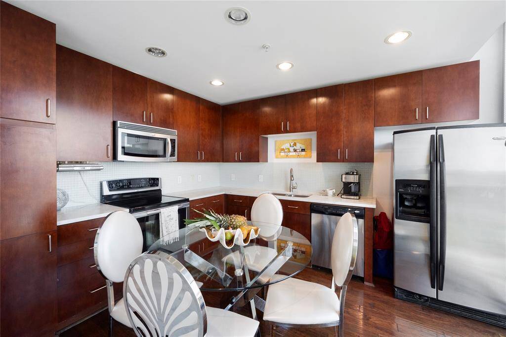 Kitchen view 3
