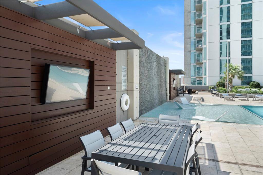 BBQ pits and cabanas - entertainment area