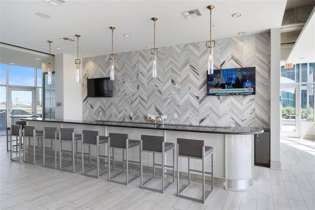 Party room - entertainment area