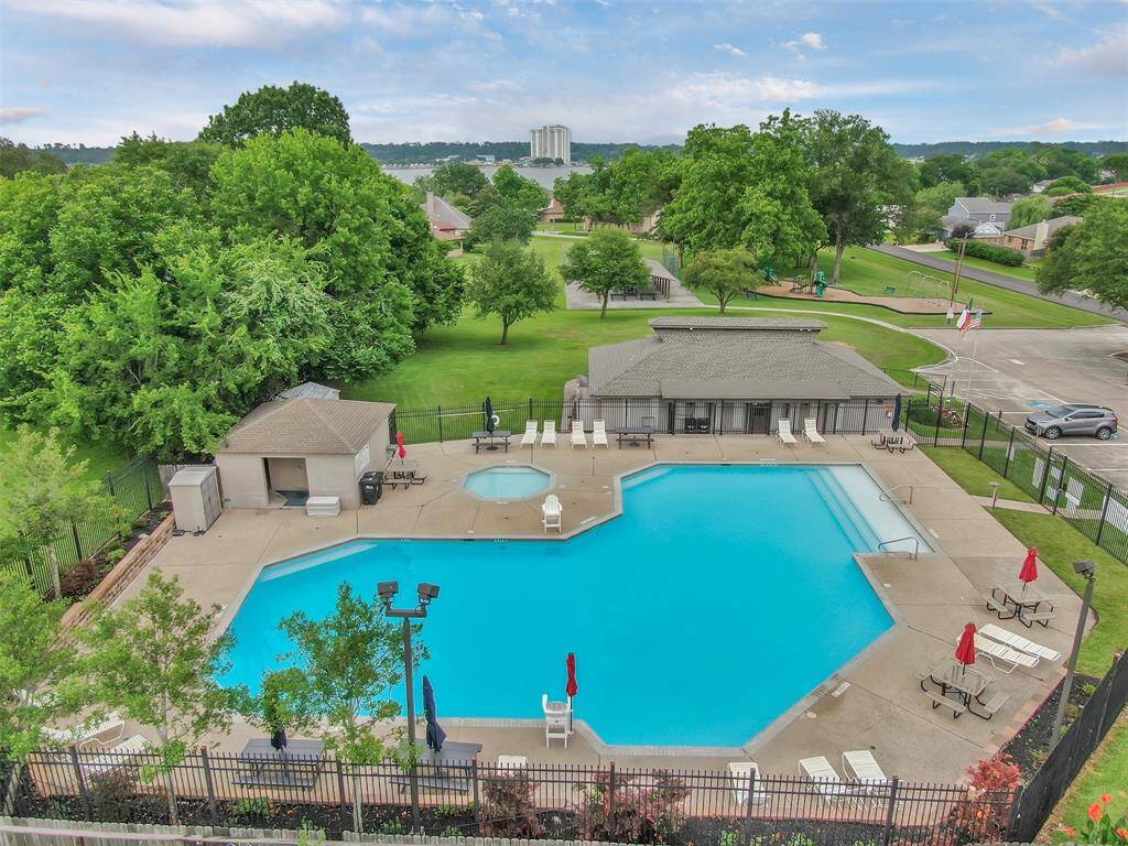 Cape Conroe's Neighborhood Pool