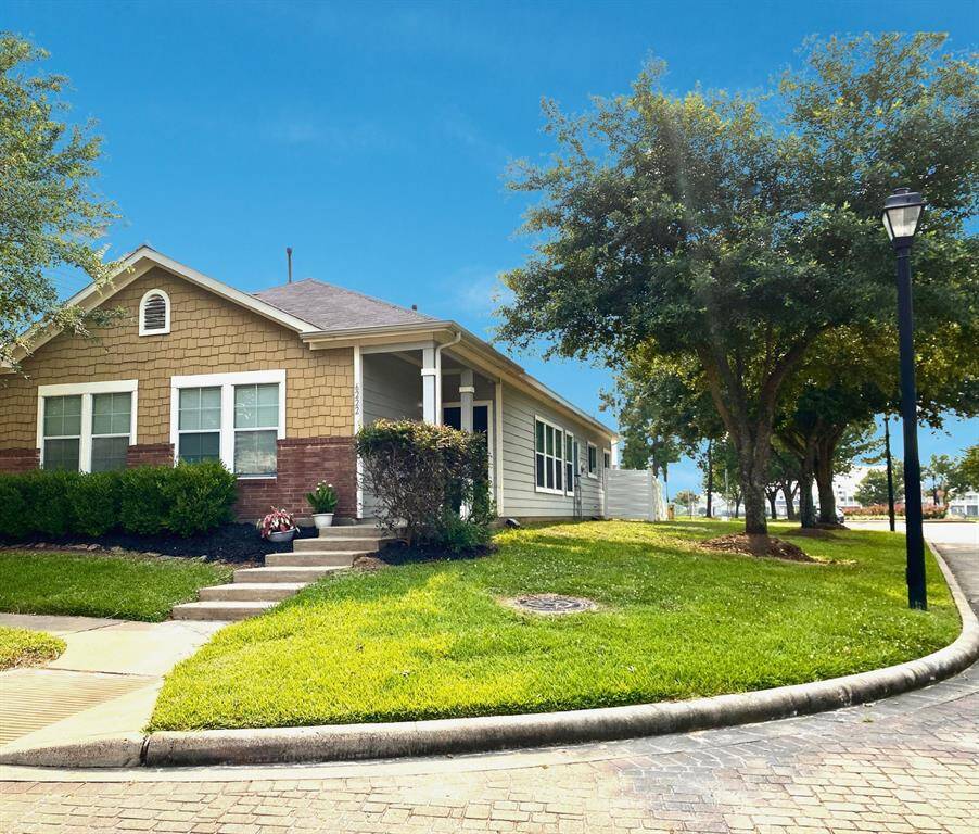 Shady side yard and craftsman charm