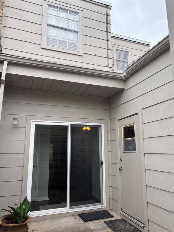 Enclosed Back Patio