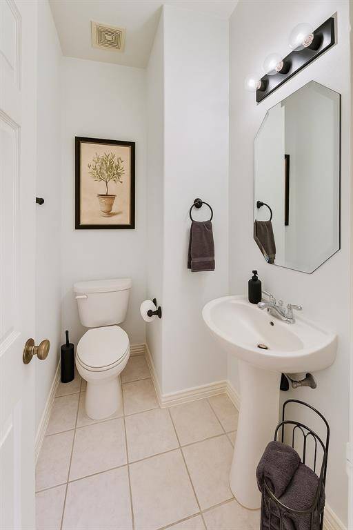 Powder room