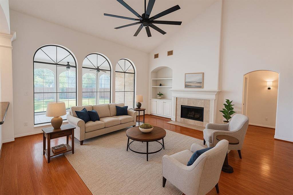 Spacious Family Room